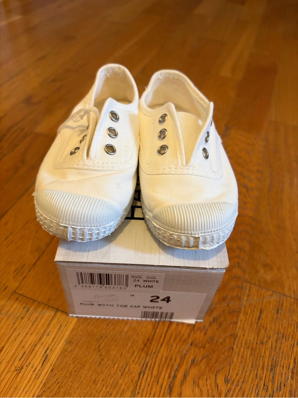 Trotters Kids White Canvas Slip-On Sneakers